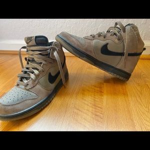 Nike SB Dunk High Top